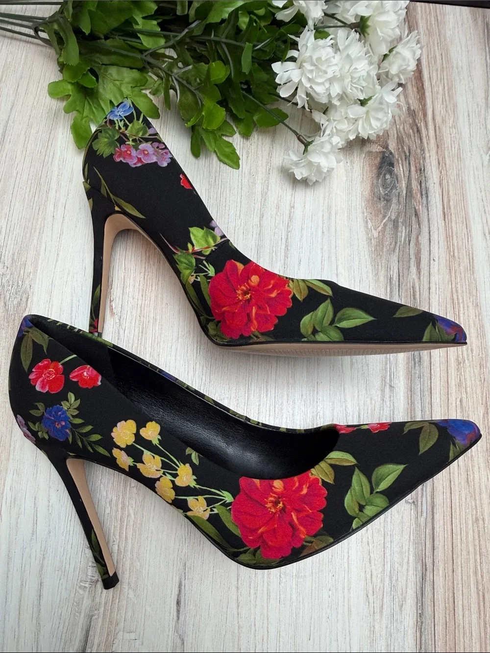 NINE WEST Fresh Floral Pumps Size 7.5